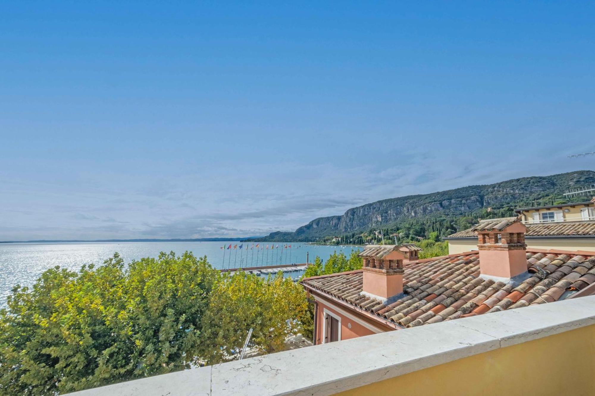 Apartmentsgarda - Baia Del Garda 5 Екстериор снимка